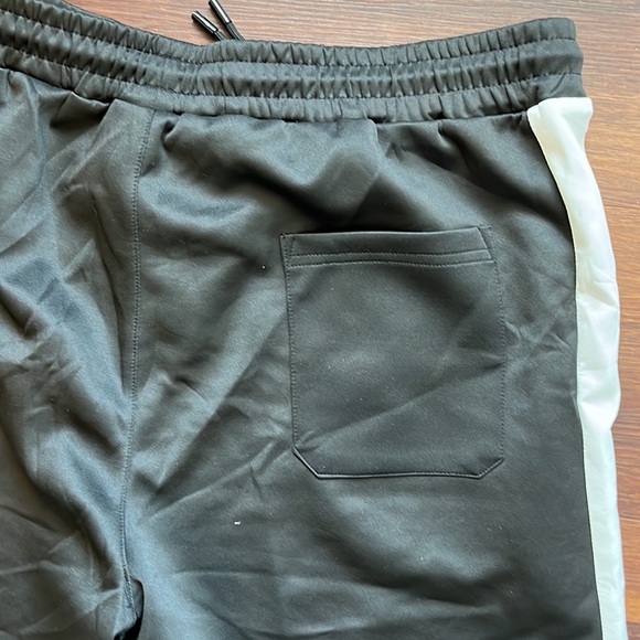 Urban outdoor, men’s athletic shorts, white/black, XL, pockets, new with tags - Picture 7 of 8